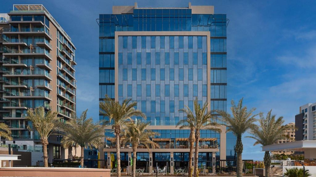 Palm Jumeirah: Hotels Where Genuine Care Elevates Every Stay